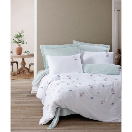 Lenjerie de pat brodată flori alb și mentă din bumbac satinat Cotton Box, model Ella Mint, set complet