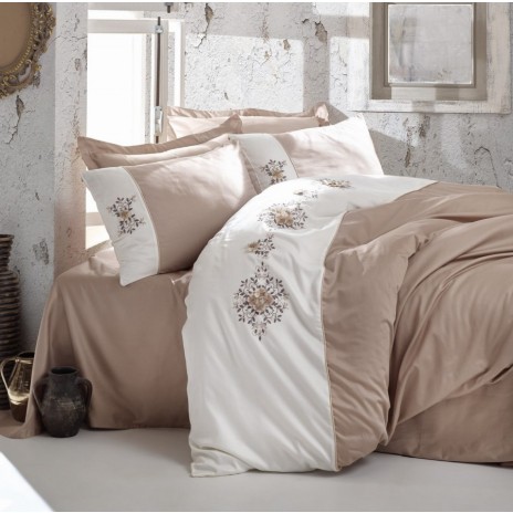 Lenjerie de pat Mira Beige bej și alb cu broderii și aplicații 3D din bumbac satinat Cotton Box