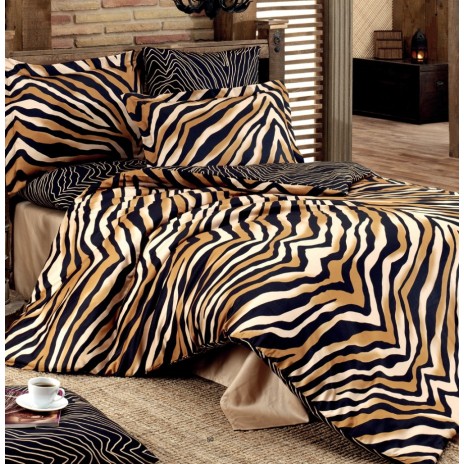 Lenjerie de pat Ranforce Bahar Bengal V1 cu design animal print cu dungi în nuanțe de negru și bej pe fundal crem.