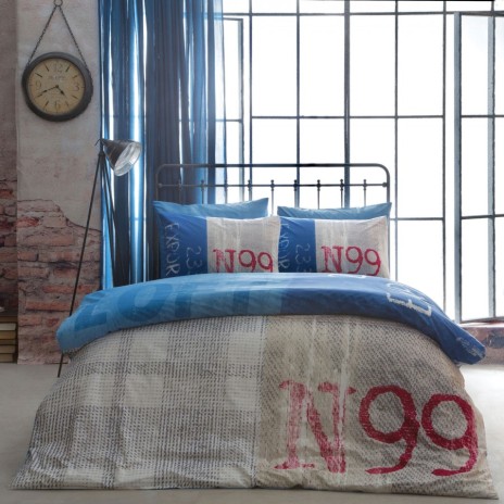 Lenjerie de pat Ranforce Loft Lacivert cu design modern cu texturi și elemente grafice în nuanțe de albastru, roșu și gri.