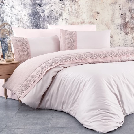 Lenjerie de pat din bumbac satinat Merletto Nazenin Home, set 6 piese, design elegant cu dantelă brodată, culoare roz pudra.