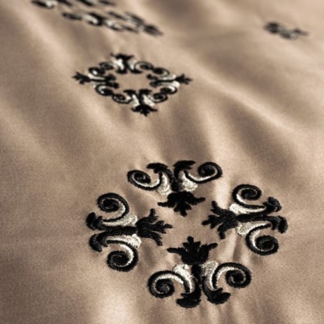 Lenjerie de pat Elisa Maro, bumbac satinat, broderie florală în nuanțe de maro și negru, set 6 piese