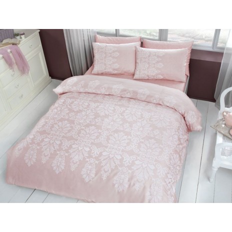 Lenjerie de pat bumbac 100% satinat, TAC, Esther Pudra, design floral baroc, nuanțe delicate de pudra si detalii albe elegante.