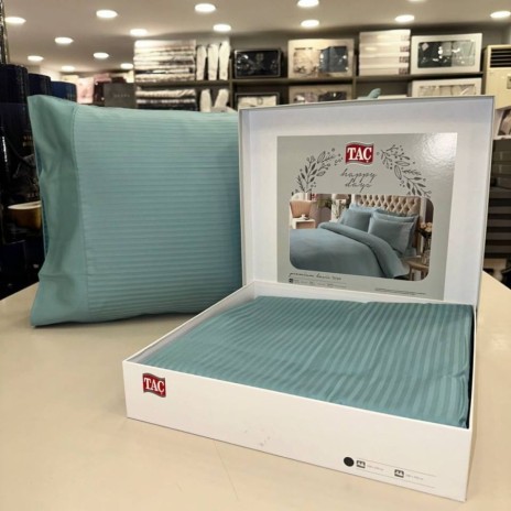 Lenjerie pat TAC Stripe Aqua din bumbac satinat mercerizat bleu cu dungi fine