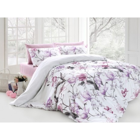Lenjerie de pat Story Home Layla Lilac din bumbac cu model floral în nuanțe de mov și roz pe fundal alb