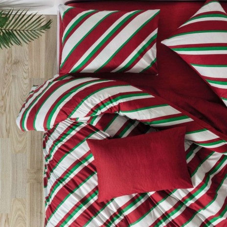 Lenjerie pat Craciun bumbac ranforce Merry Red cu dungi rosii, albe si verzi Cozy Home