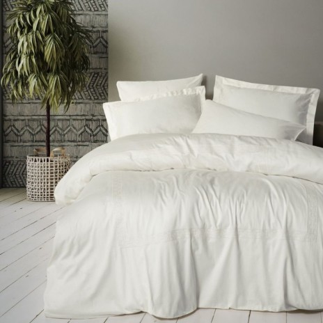 Lenjerie pat dublu bumbac satinat 100%, CottonBox Luxe Ecru cu broderie eleganta