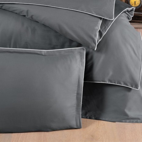 Lenjerie de pat premium satin La Romano First Choice Lucca Gri inchis cu bordura fina eleganta