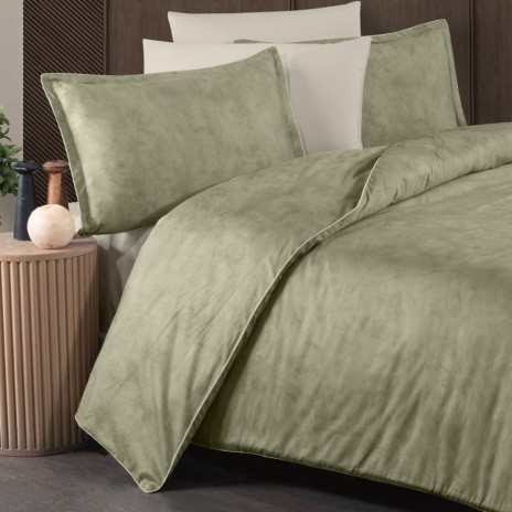 Lenjerie de pat de lux model Marlene, culori verde deschis și bej, material satin premium, set 6 piese, aspect sofisticat.