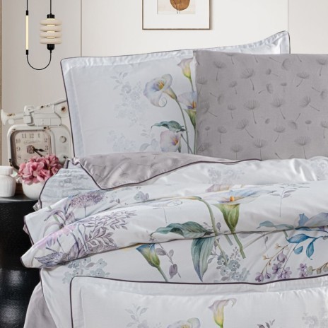 Lenjerie de pat premium satin La Romano First Choice Tunar Grey cu imprimeu floral cu cale in nuante gri si pastel