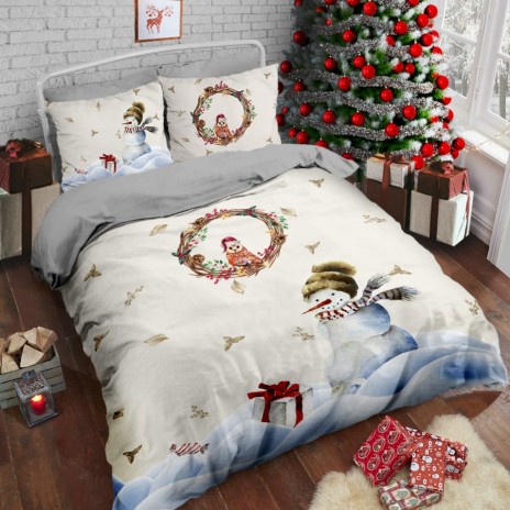 Lenjerie de pat dublu 3D Crăciun din bumbac 100% ranforce, model Cotton Club Chiltone, cu imprimeu festiv cu om de zăpadă, coronițe și cadouri.