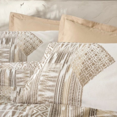 Lenjerie pat dublu Amara cu model geometric caramel bej si maro