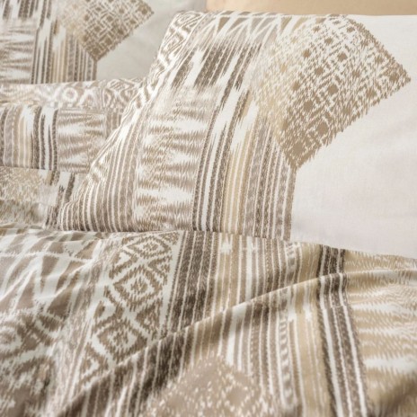 Lenjerie pat dublu Amara cu model geometric caramel bej si maro