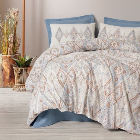 Lenjerie de pat dublu din bumbac 100% ranforce, Cotton Box Zanora, cu imprimeu geometric etnic în nuanțe de bej, maro și albastru pe fundal crem