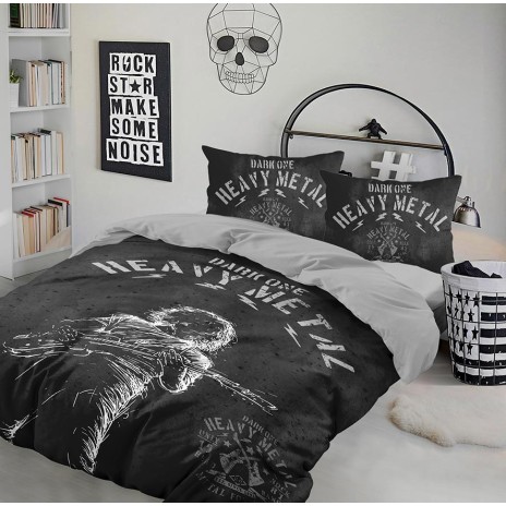 Set de lenjerie cu tematică heavy metal din bumbac 100% ranforce cu imprimeu digital și grafică rocker.