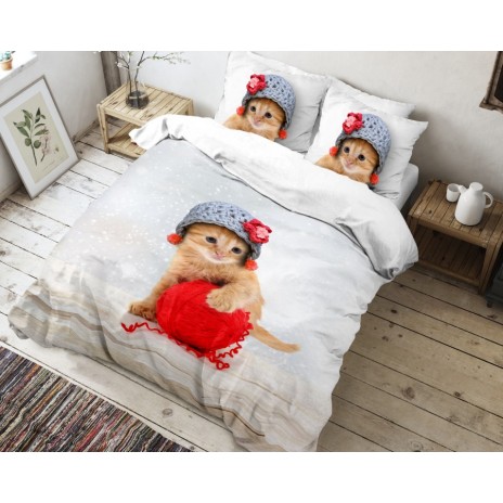 Lenjerie de pat dublu bumbac 100% ranforce alb și gri cu imprimeuri de pisicuțe jucăușe și ghem de lână roșie - Club Cotton Redly