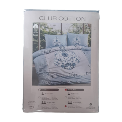 Lenjerie de pat dublu din bumbac 100% ranforce, model Club Cotton Sarai, cu motive florale și ornamentale sofisticate în nuanțe de albastru și alb.