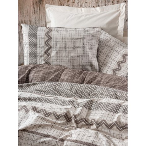 Lenjerie de pat din bumbac ranforce 100% cu model geometric și zig-zag în nuanțe de maro și bej, decorată cu detalii liniate și texturate