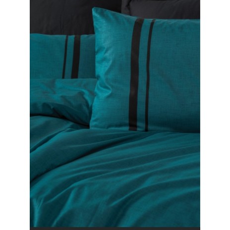 Lenjerie de pat dublu bumbac 100% ranforce Cottonbox Bitter, design modern minimalist în albastru petrol cu detalii negre.