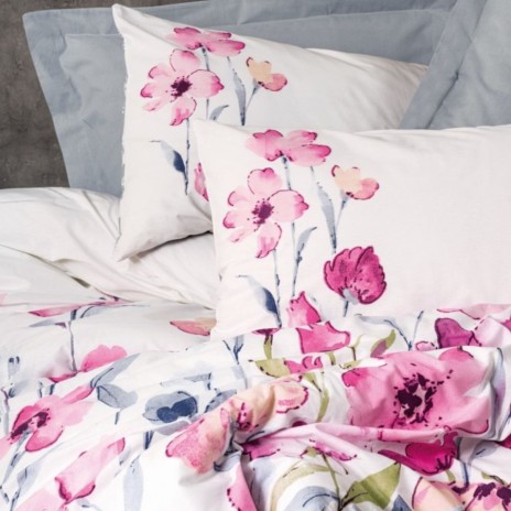 Lenjerie de pat Cotton Box din bumbac ranforce cu design floral roz și mov pe fundal gri