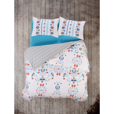 Lenjerie de pat dublu bumbac 100% Ranforce Cotton Box Cesminaz Turquoise cu design floral vibrant în nuanțe de turcoaz, roșu și portocaliu pe fundal alb, veselă și energică.