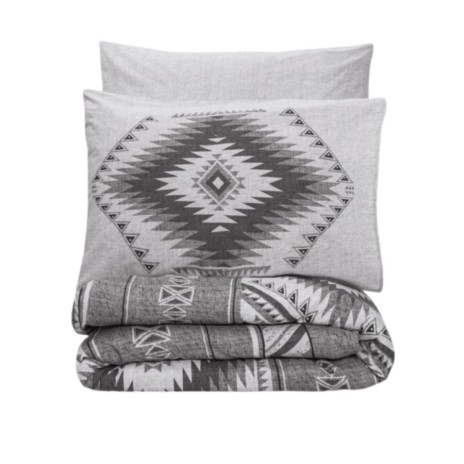 Lenjerie de pat din bumbac 100% ranforce, de la Cotton Box, model Delos Antracit, cu design geometric în alb și gri închis.