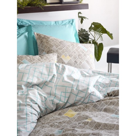 Lenjerie de pat dublu bumbac 100% Ranforce Cotton Box Dotted Turquoise cu design geometric în nuanțe de bej, turcoaz și galben pastel, modernă și luminoasă.
