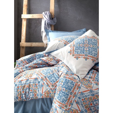 Lenjerie de pat dublu din bumbac 100% ranforce, model Cotton Box Grande Blue, cu motive orientale albastre și albe.