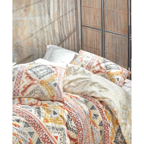 Lenjerie de pat dublu din bumbac 100% ranforce, model Cotton Box Jamila Beige, cu motive etnice în nuanțe de bej și portocaliu.