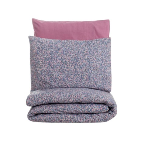 Lenjerie de pat din bumbac 100% ranforce, de la Cotton Box, model Penny Roz, cu design floral delicat în nuanțe de roz și albastru deschis.