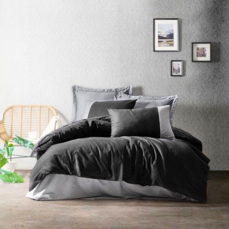 Lenjerie de pat din bumbac 100% ranforce, model Cotton Box Plain, în nuanțe de negru și gri.