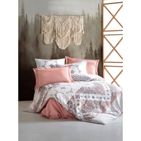 Lenjerie de pat dublu bumbac 100% Ranforce Riva Brown cu design boho-chic în nuanțe de maro și roz pe fundal alb