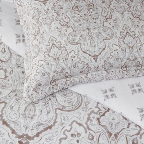 Lenjerie de pat TAC Cassandra, bumbac 100% Mako-Satin, design clasic cu motive baroc in nuante de bej si maro,