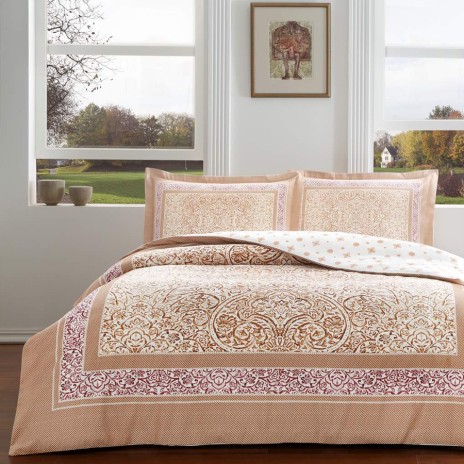 Lenjerie de pat TAC cu model ornamental în nuanțe de bej și burgundy, cearceaf și fețe de pernă din mako-satin
