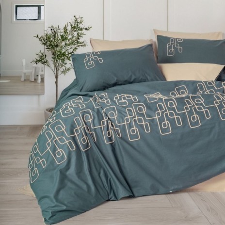 Lenjerie pat dublu bumbac 100% ranforce Cotton Box Kerja Gri, cu broderie geometrică bej pe fundal gri petrol, stil minimalist și modern