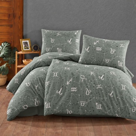 lenjerie pat dublu Goodnight Moonmist verde salvie bumbac ranforce cu zodii si constelatii First Choice