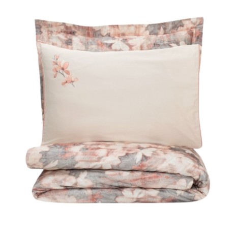 Lenjerie de pat ecru cu imprimeu digital floral și broderii fine, model Layana Pembe, bumbac 100% satinat, set cu 6 piese