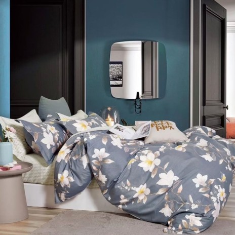 Lenjerie de pat percale cu flori albe pe fundal gri, din bumbac 100%, set 3 piese, pat de o persoană, fabricată în România
