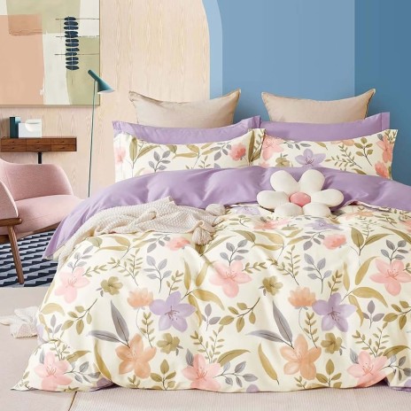 Lenjerie de pat percale flori roz și lila pe fond crem, set de 3 piese, pat de 1 persoană, bumbac 100%, fabricată în România