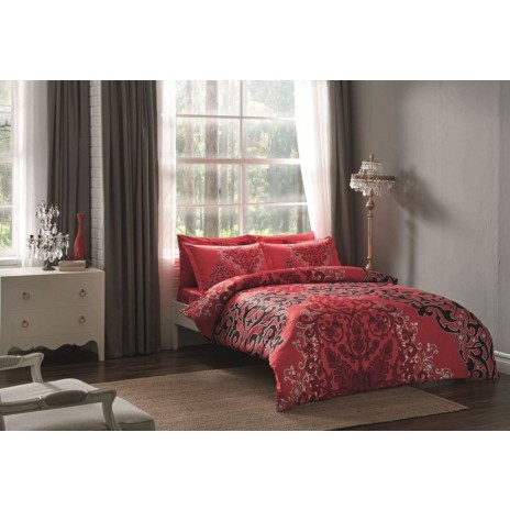 Lenjerie de pat din bumbac 100% satinat model Fabia Roșu cu design baroc și detalii florale în nuanțe de roșu și negru.