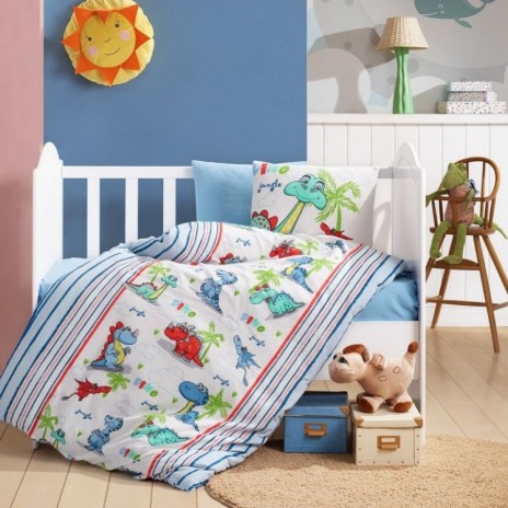 Set lenjerie pătuț flanel Cotton Box cu dinozauri colorați pe dungi bleu și cearșaf albastru senin