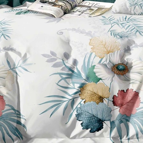 Lenjerie pat dublu model flori exotice multicolore 1+1 gratis microfibra