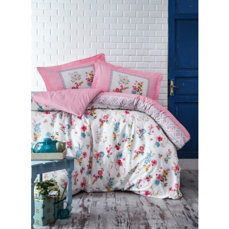 Lenjerie de pat bumbac 100% ranforce May V1 cu imprimeu floral colorat pe fundal alb și detalii roz