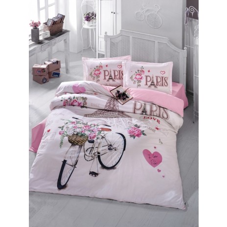 Lenjerie de pat din bumbac 100% ranforce cu design Paris Love, ilustrând turnul Eiffel, trandafiri și bicicletă, în nuanțe de roz și alb