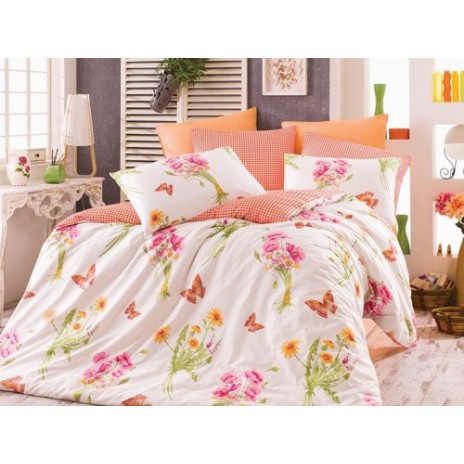 Lenjerie de pat din bumbac 100% ranforce cu model floral în nuanțe de roz și portocaliu pe fundal alb, decorată cu fluturi