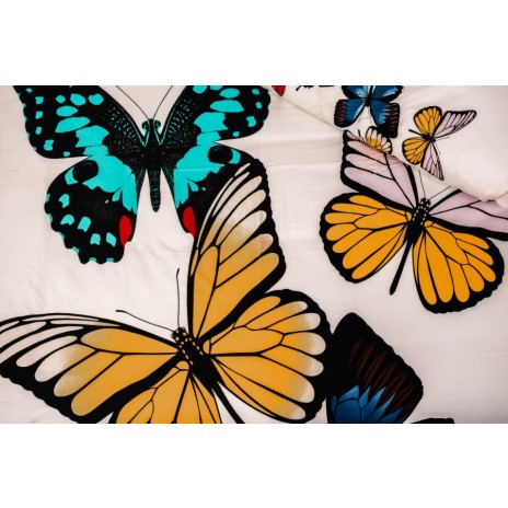 Lenjerie de pat dublu cu imprimeu 3D de fluturi colorați pe fundal alb. Lenjerii de pat 1+1 gratis.