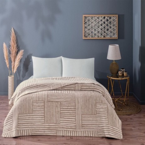 Pătură bumbac și fibră mixtă 200x220 cm, model geometric bej, marca TAC, moale și călduroasă.