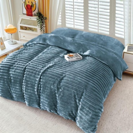 Patura cocolino Line 200x230cm albastru petrol, microfibra plusata dungi.