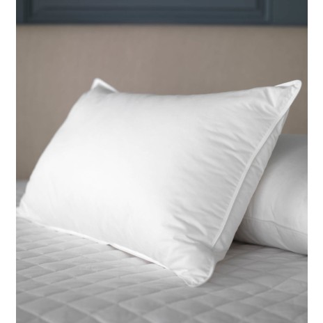 Perna alba 50x70 cm Ralex Pucioasa cu puf de gasca si puf siliconic, fata din bumbac percalle TC300