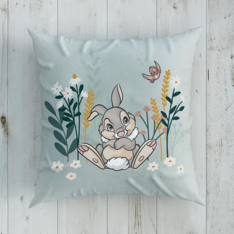 Pernuță decorativă Disney pentru copii cu Bambi, în culori verde, bej și mov, dimensiune 40x40 cm, cu desene animate detaliate și text B is for Bambi.